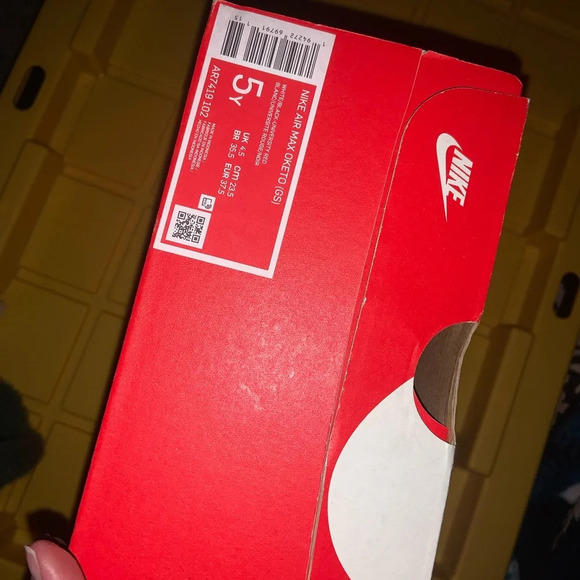 Nike air max oketo 5y boys fits women’s 6.5 $90 workout designer activewear - Picture 2 of 4